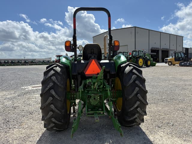 Image of John Deere 5075E equipment image 3
