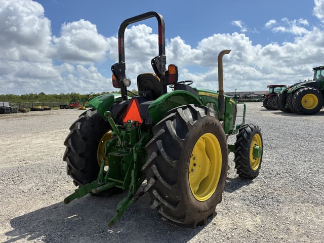 Image of John Deere 5075E equipment image 4
