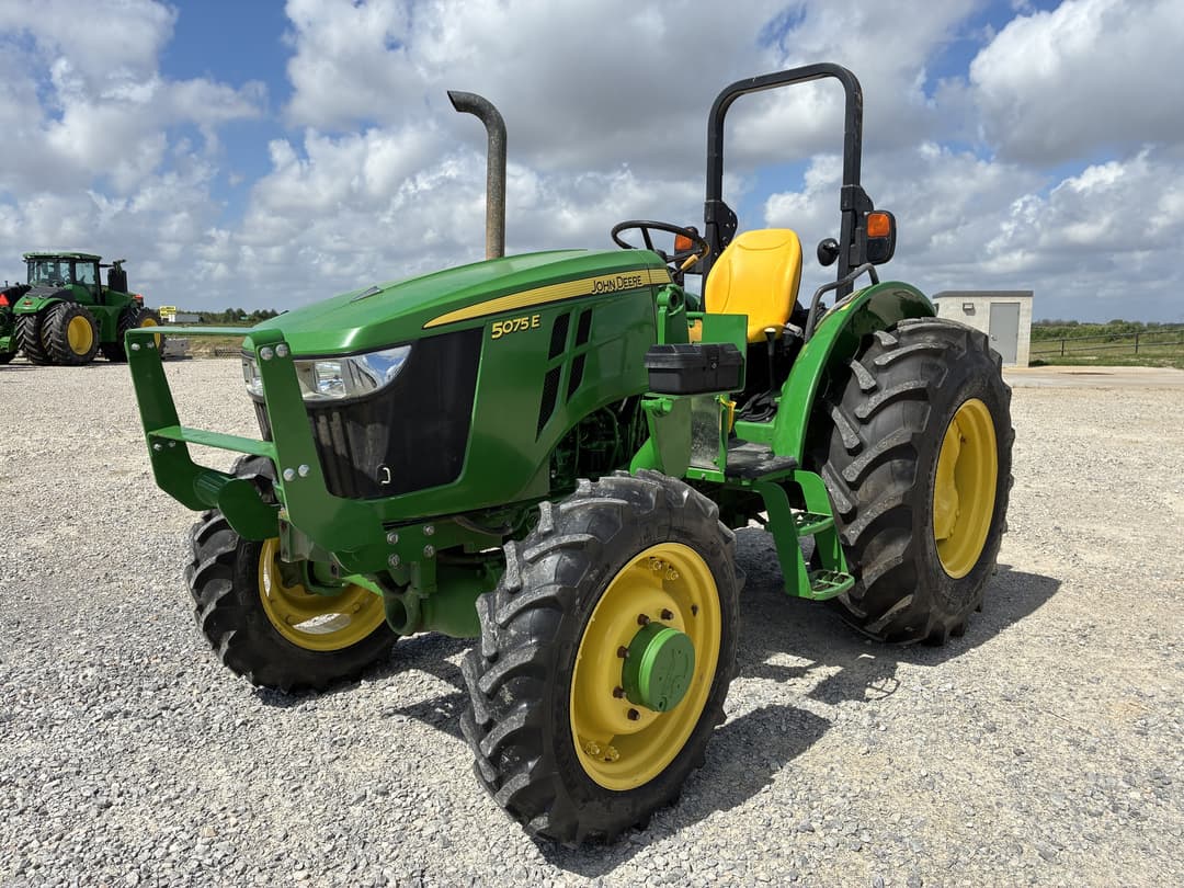 Image of John Deere 5075E Primary image