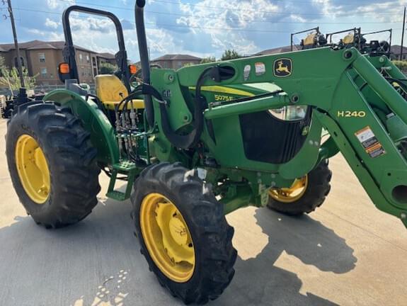 Image of John Deere 5075E equipment image 2