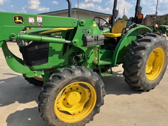 Image of John Deere 5075E equipment image 3