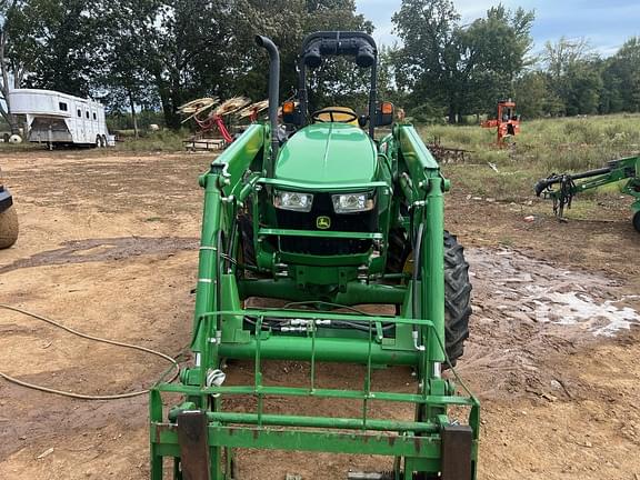 Image of John Deere 5075E equipment image 4