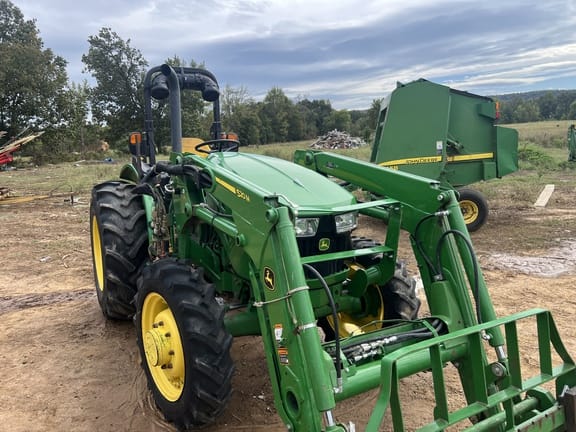 Main image John Deere 5075E