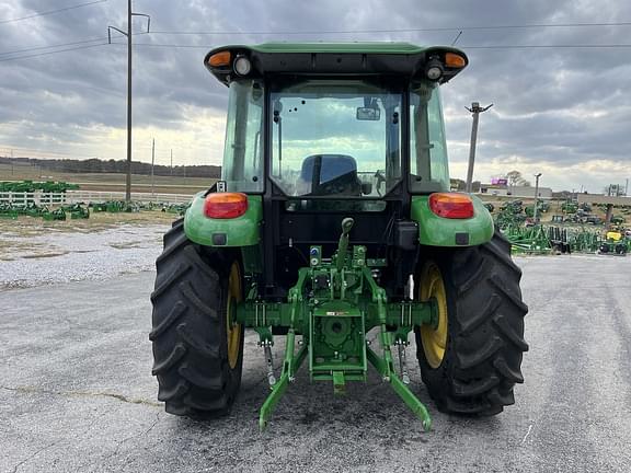 Image of John Deere 5075E equipment image 3