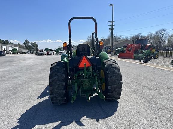 Image of John Deere 5075E equipment image 3