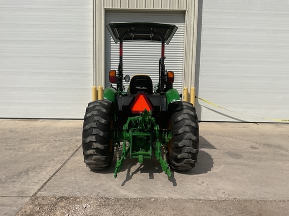 Image of John Deere 5075E equipment image 4