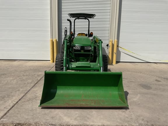 Image of John Deere 5075E equipment image 3