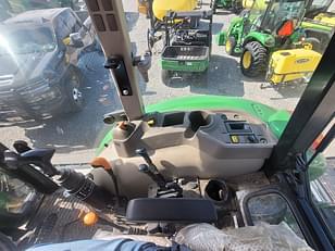 Main image John Deere 5075E 15