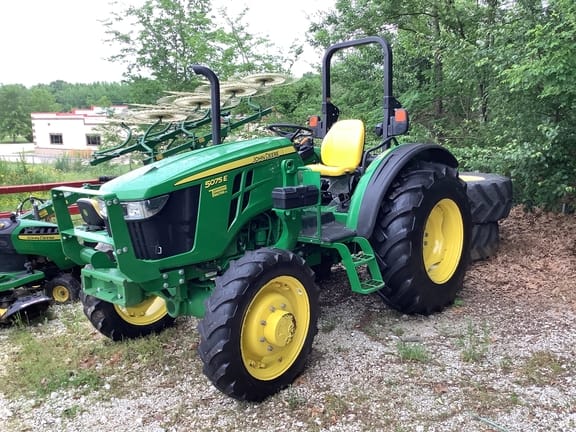 Main image John Deere 5075E