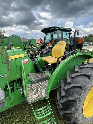 Image of John Deere 5075E equipment image 4