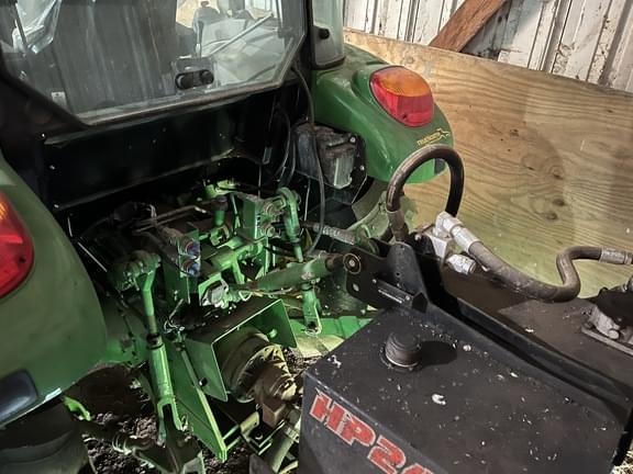 Image of John Deere 5075E equipment image 3
