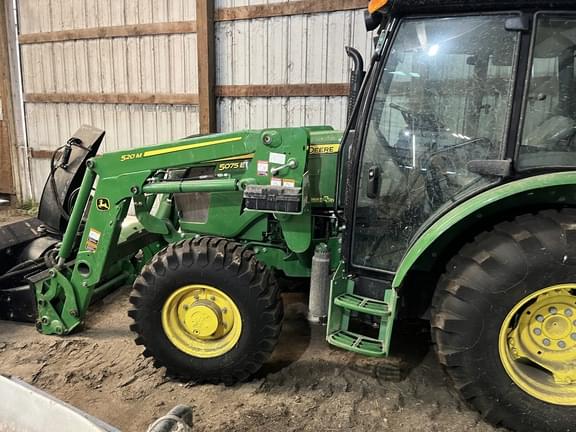 Image of John Deere 5075E equipment image 4