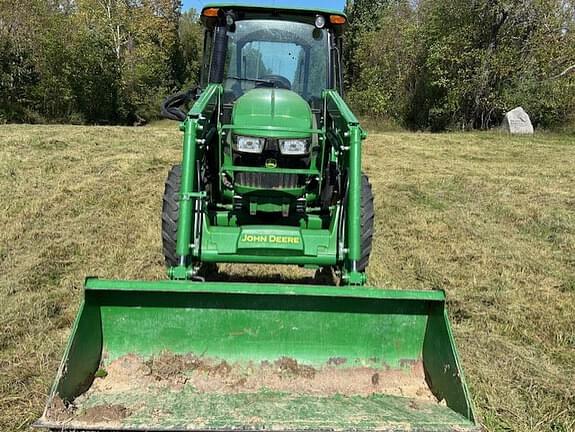 Image of John Deere 5075E equipment image 4