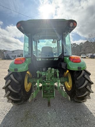 Image of John Deere 5075E equipment image 3