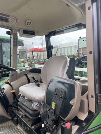 Image of John Deere 5075E equipment image 3