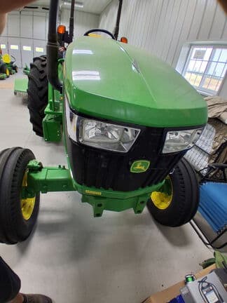 Image of John Deere 5075E equipment image 1
