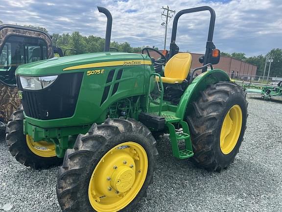 Image of John Deere 5075E equipment image 1