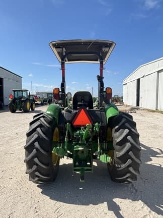 Image of John Deere 5075E equipment image 3
