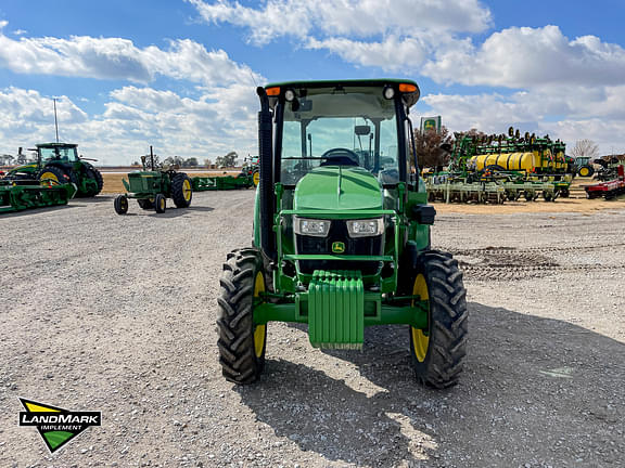 Image of John Deere 5075E equipment image 2