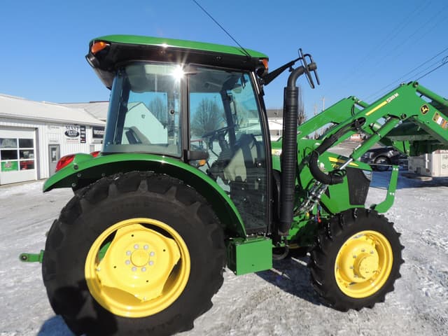 Image of John Deere 5075E equipment image 3