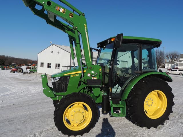 Image of John Deere 5075E equipment image 4