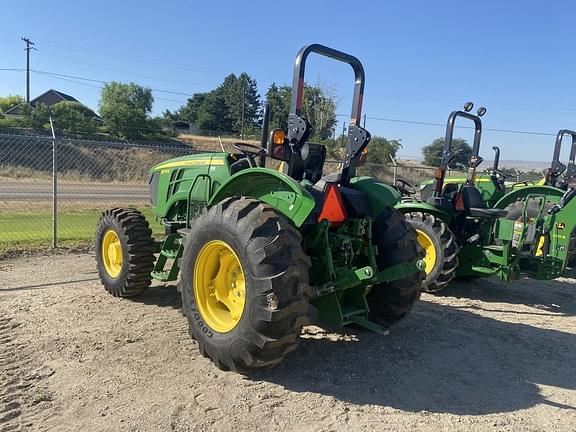 Image of John Deere 5075E equipment image 4