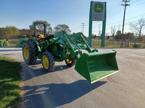 Main image John Deere 5075E
