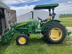 2021 John Deere 5075E Image