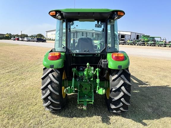 Image of John Deere 5075E equipment image 4