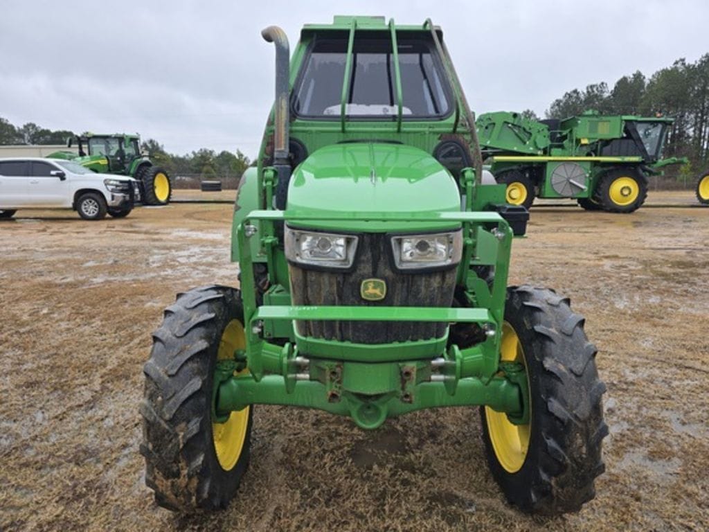 2021 John Deere 5075E Equipment Image0