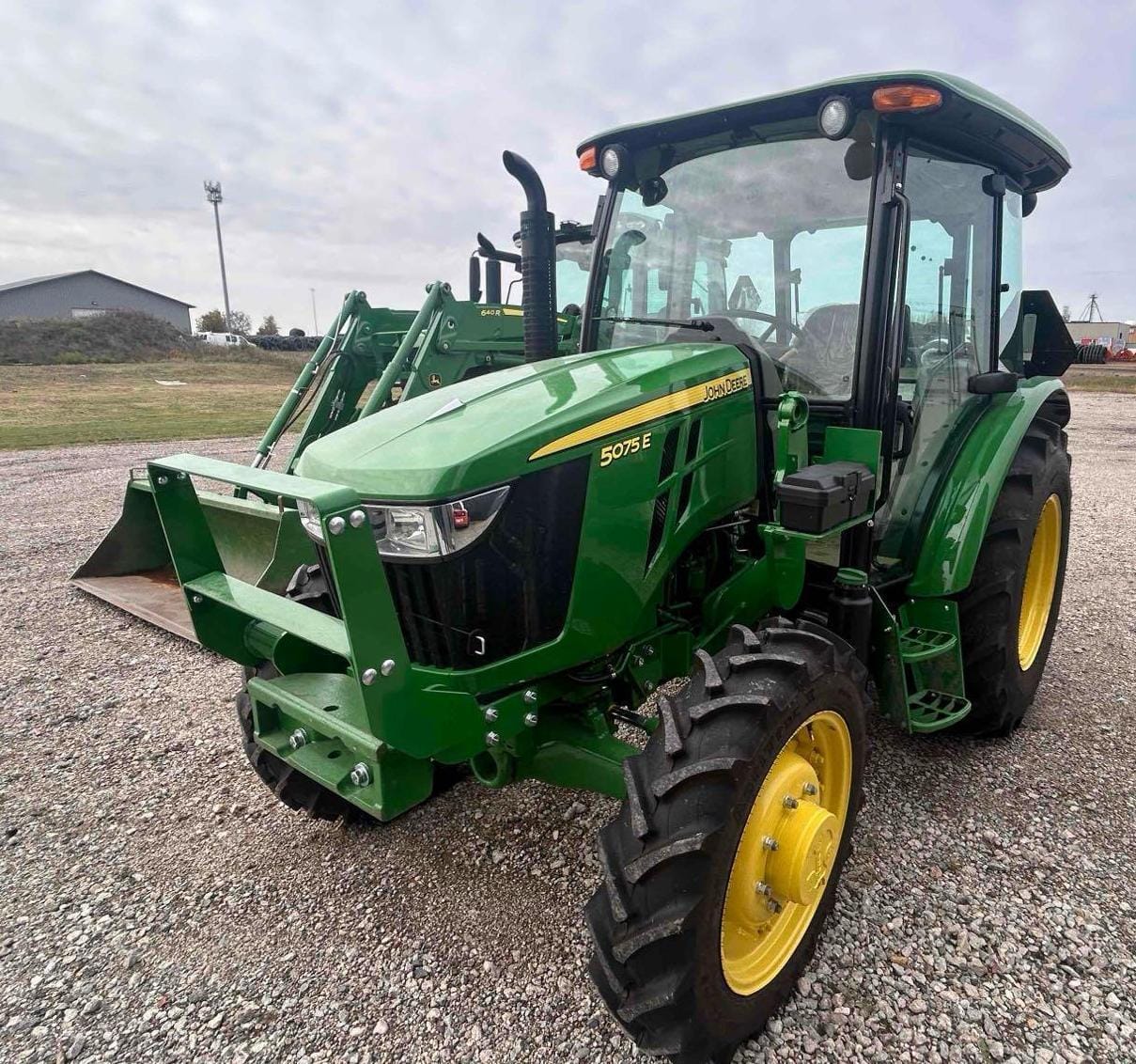 2021 John Deere 5075E Equipment Image0