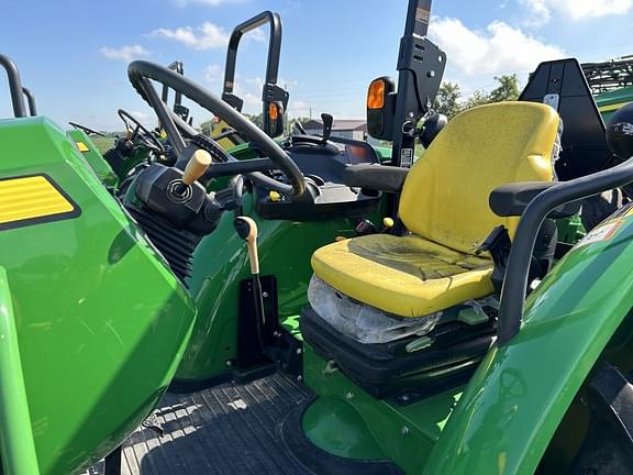 Image of John Deere 5075M equipment image 3