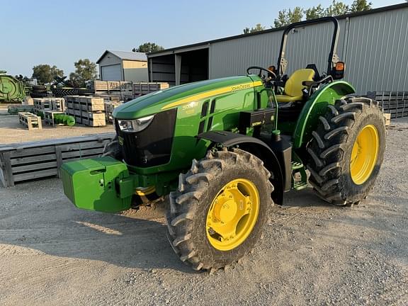 Image of John Deere 5075M equipment image 1