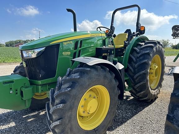 Image of John Deere 5075M Primary image