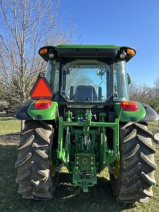 Image of John Deere 5075M equipment image 2