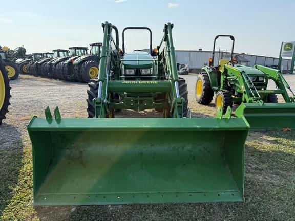 Image of John Deere 5075M equipment image 1