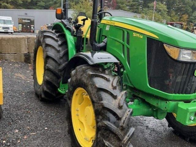Image of John Deere 5075M equipment image 3