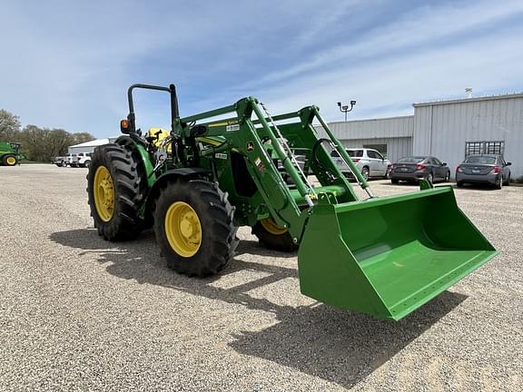 Image of John Deere 5075M equipment image 2