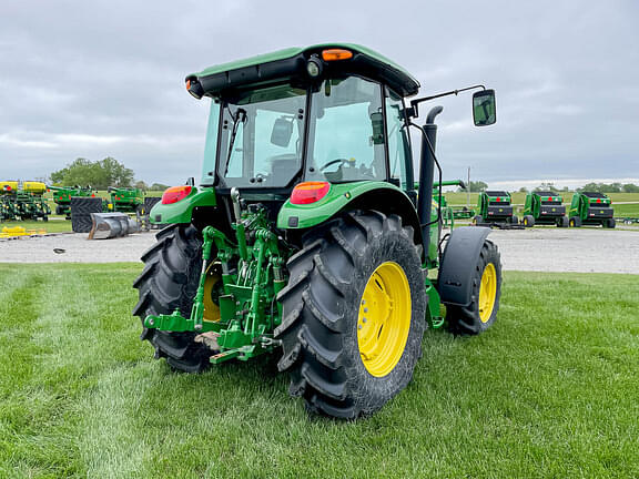 Image of John Deere 5075M equipment image 4