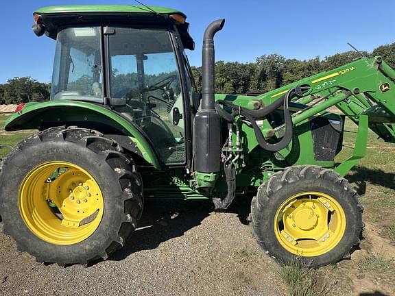 Image of John Deere 5090E equipment image 2