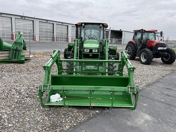 Image of John Deere 5090E equipment image 2