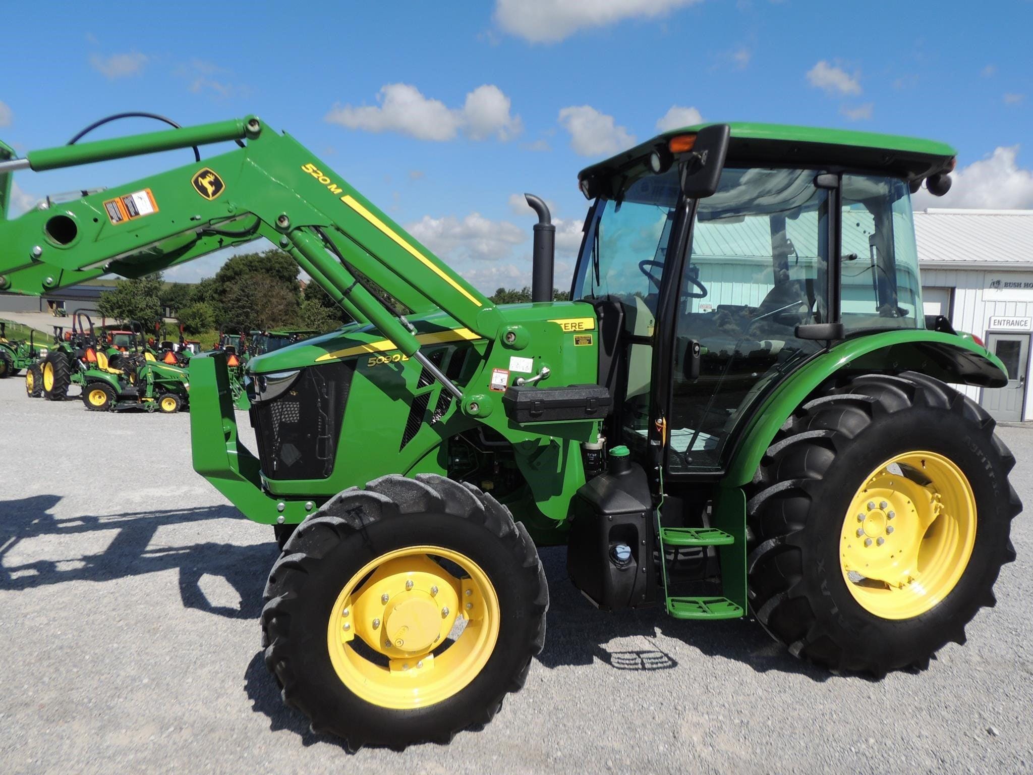 2021 John Deere 5090E Equipment Image0