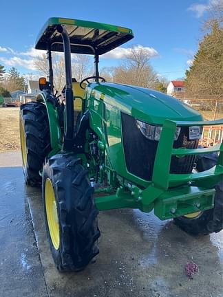 Image of John Deere 5090E equipment image 1