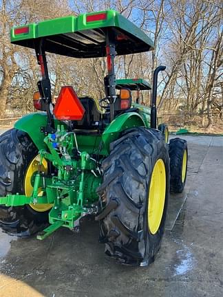 Image of John Deere 5090E equipment image 2