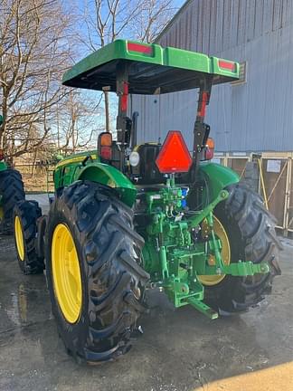 Image of John Deere 5090E equipment image 3