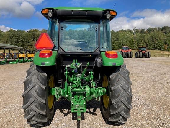 Image of John Deere 5090E equipment image 4