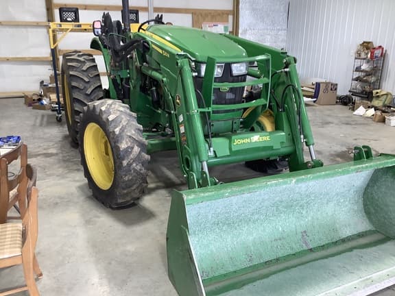 Image of John Deere 5090E Primary image