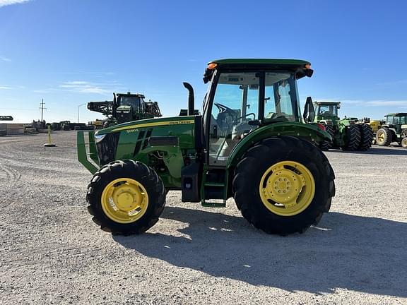 Image of John Deere 5090E equipment image 1