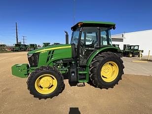 Main image John Deere 5090E 1