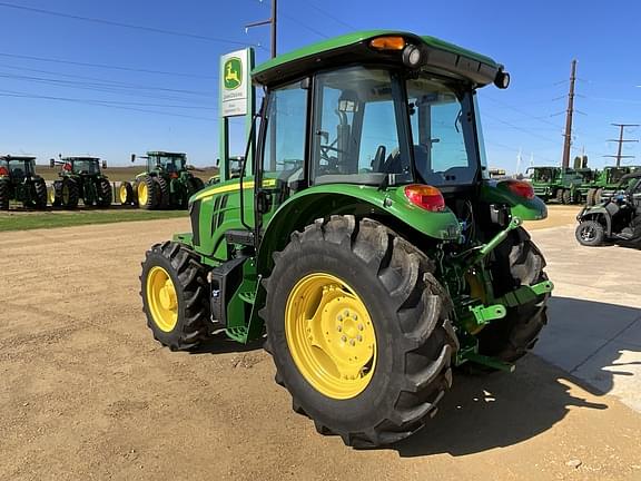 Image of John Deere 5090E equipment image 4